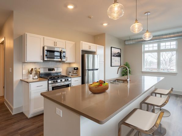 780 Center St #203