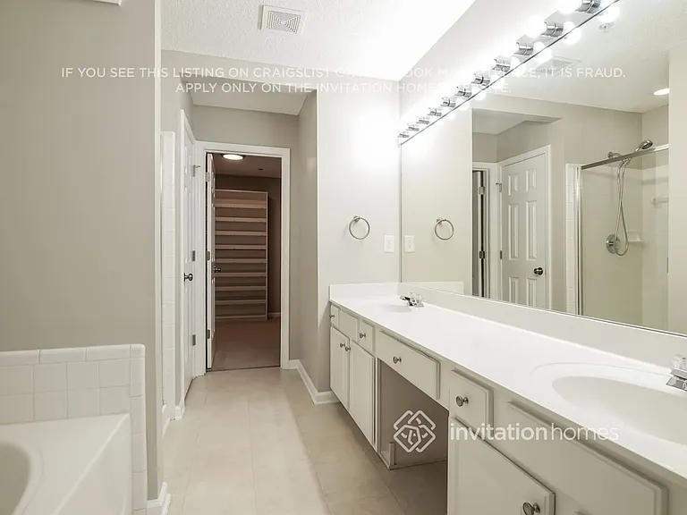 233 Regent Sq — Photo 11