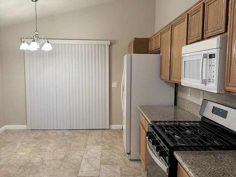 3711 Penedos Dr — Photo 6