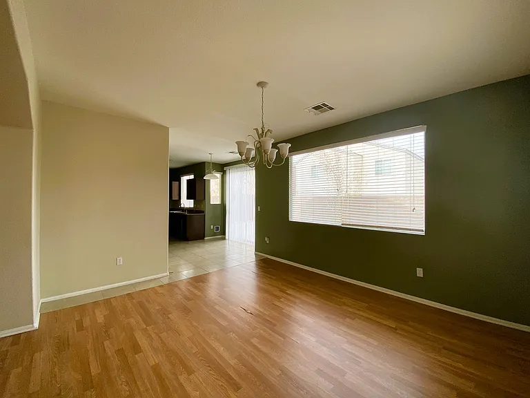 172 Flying Hills Ave — Photo 6