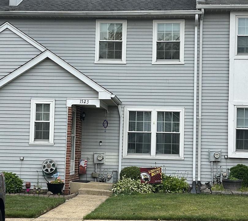 1st image of 1523 Russett Dr