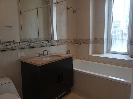 Rented by Metropolitan Property Group | media 12