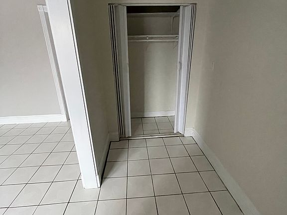 5th image of 4236 N Broadway St #2