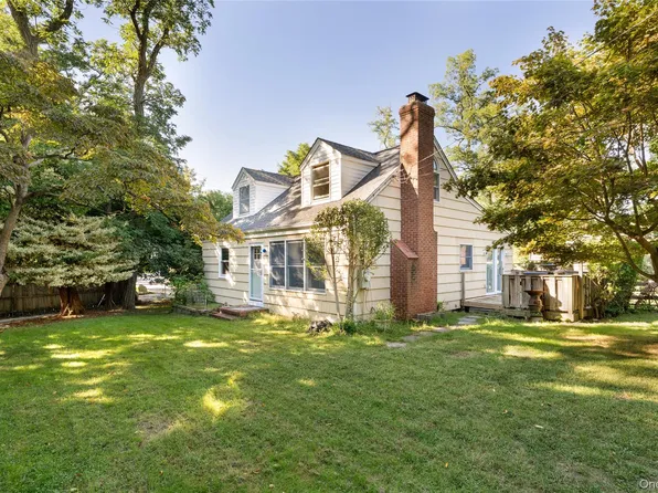 4 Acacia Road, Rocky Point, NY 11778