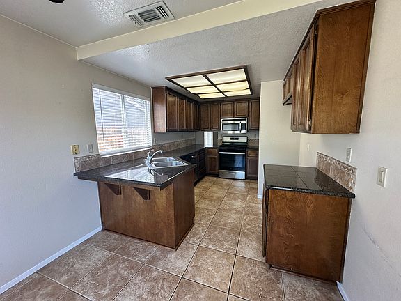 3rd image of 5758 Cobblestone Dr
