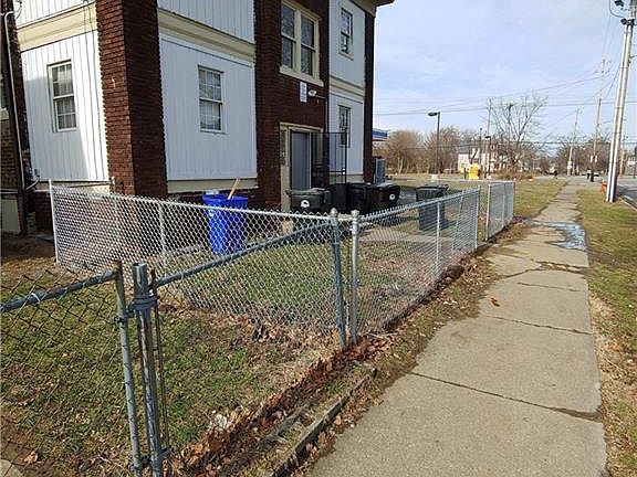 4th image of 616 E 117th St APT 2
