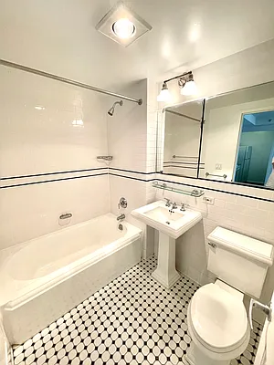 Rented by Addison Property Group | media 17