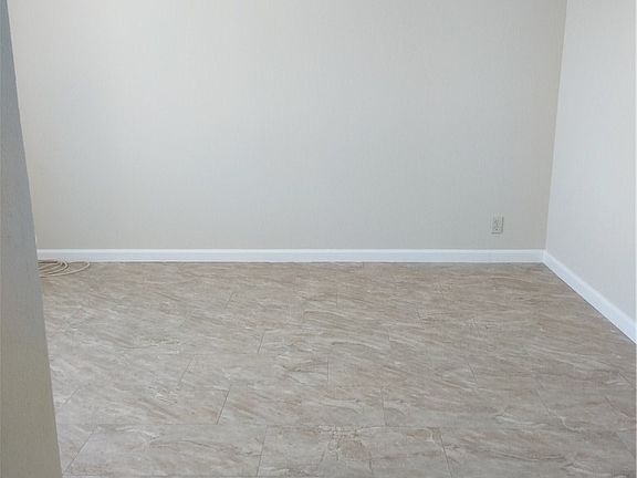 3rd image of 37346 Daybreak St