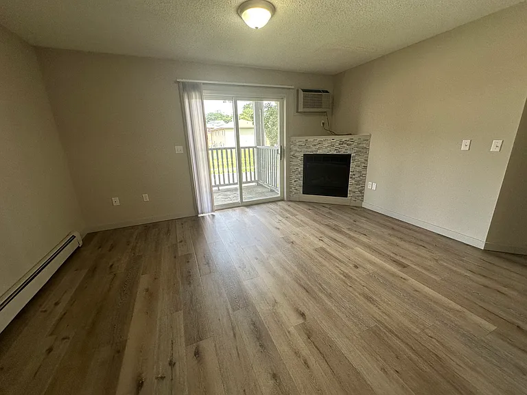 954 Boston Way #8 — Photo 5