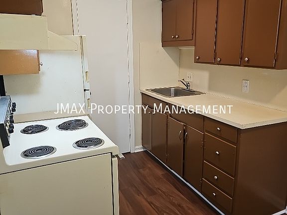 3rd image of 812 Westside Blvd NW APT 7