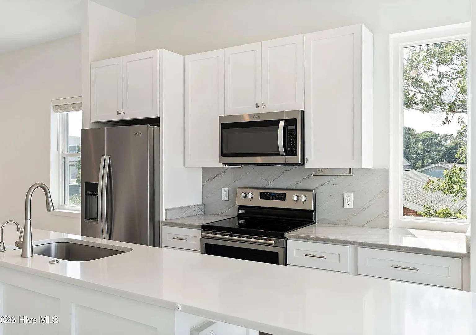 Charming 3BR Townhouse in Carolina Beach walking distance from the beach — Photo 2