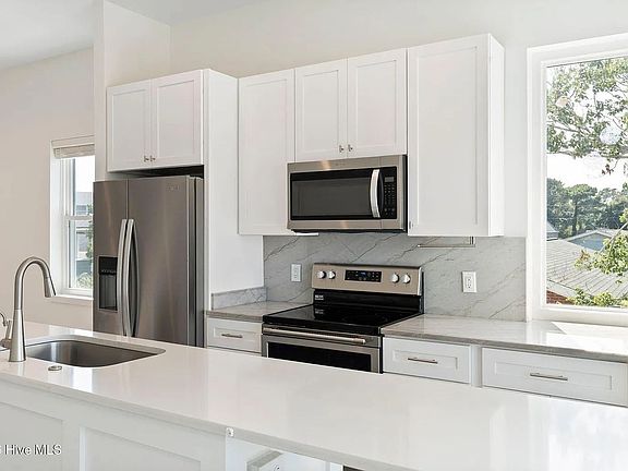 2nd image of 507 Greenville Ave Unit 2