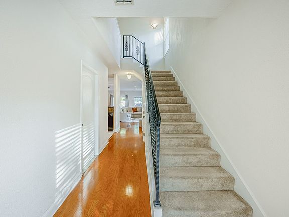 3rd image of 1139 Morris Ave