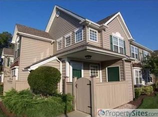 2401 Old Greenbrier Rd, Chesapeake, VA 23325