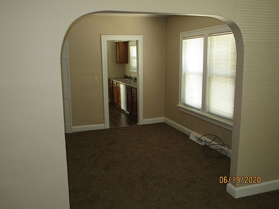 2nd image of 952 Atlantic Ave