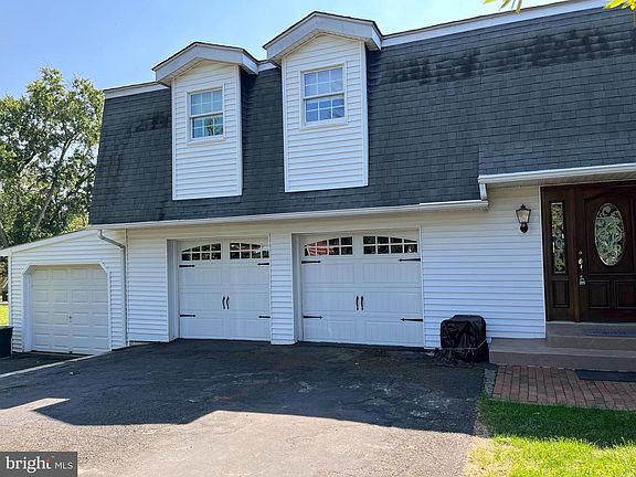 3rd image of 2346 Lower Barness Rd