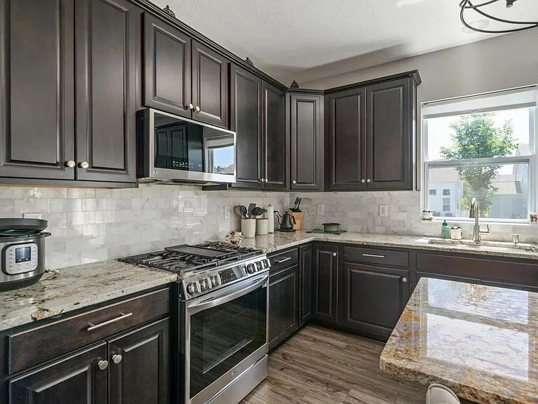1033 Quarry Oak Dr — Photo 36
