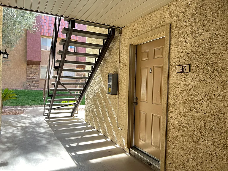 4960 Indian River Dr #467 — Photo 2
