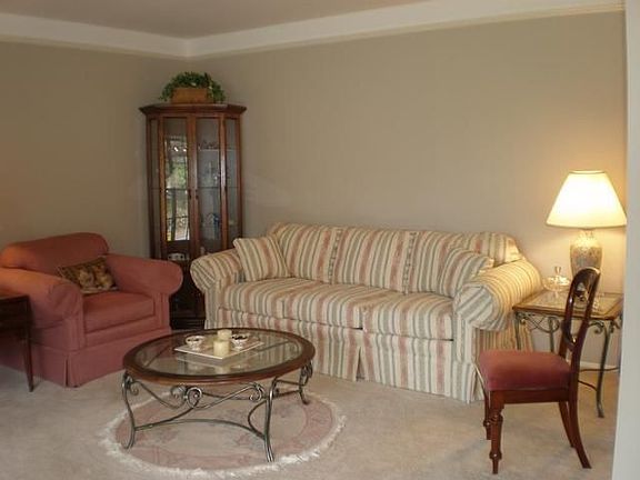4th image of 1118 Mount Rainier Dr