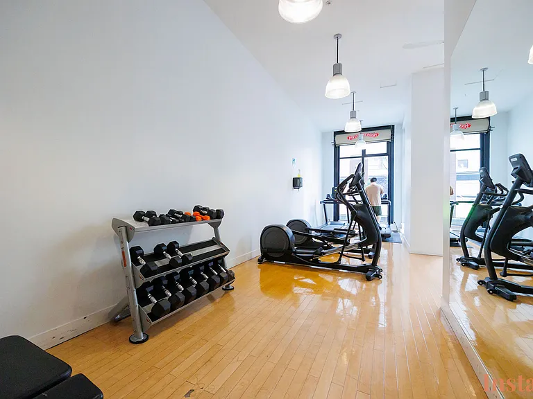 977 Mainland St #603 — Photo 9