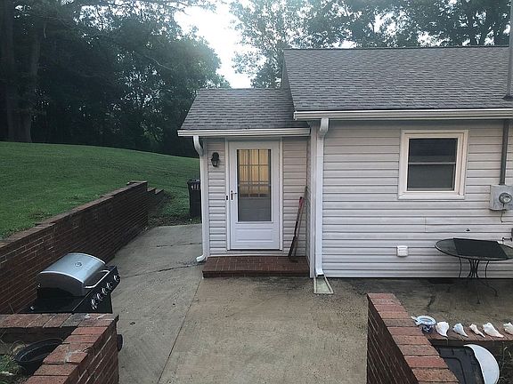 5th image of 110 Kingsdale Dr
