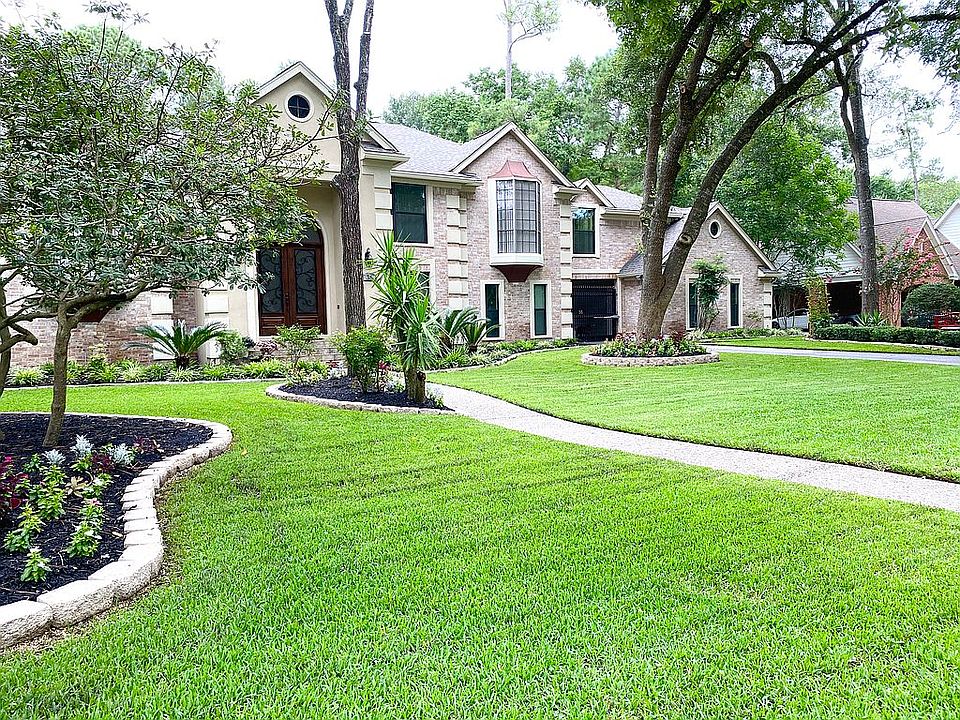 Yard Styled with Taste