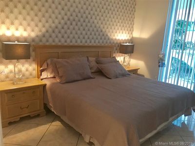 16485 Collins Ave APT 438, Sunny Isles Beach, FL, 33160