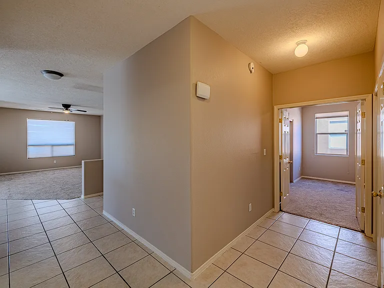 1124 Calle Corvo NE — Photo 27