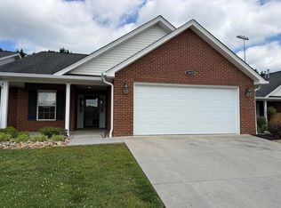 1044 Patriots Lndg, Dandridge, TN 37725