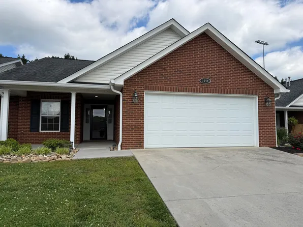 1044 Patriots Lndg, Dandridge, TN 37725