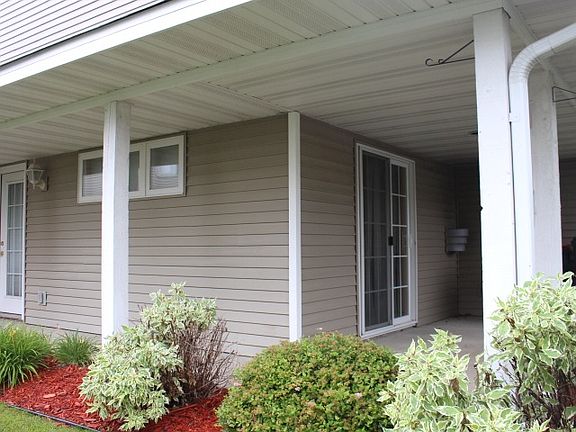 5th image of 678 Oak Ln