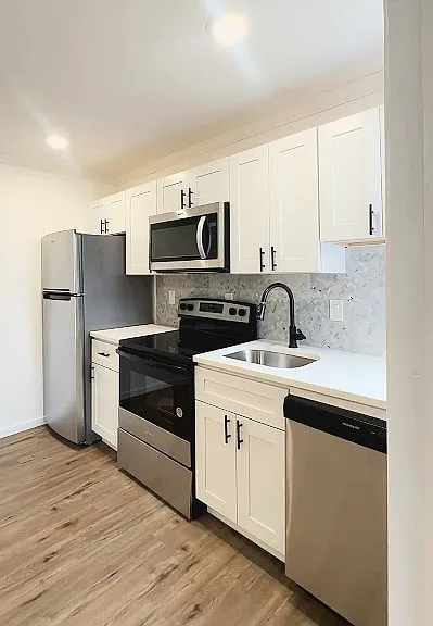 1807 W Albanus St #2 — Photo 3