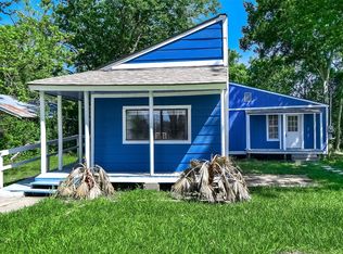 606 Battlebell Rd, Highlands, TX 77562