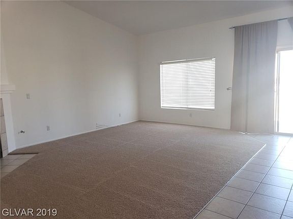 4th image of 10325 La Cienega St