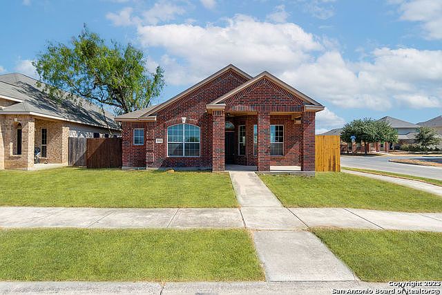 1st image of 2203 LILY PAD LN