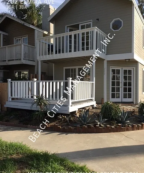 202 Elmira Ave — Photo 1