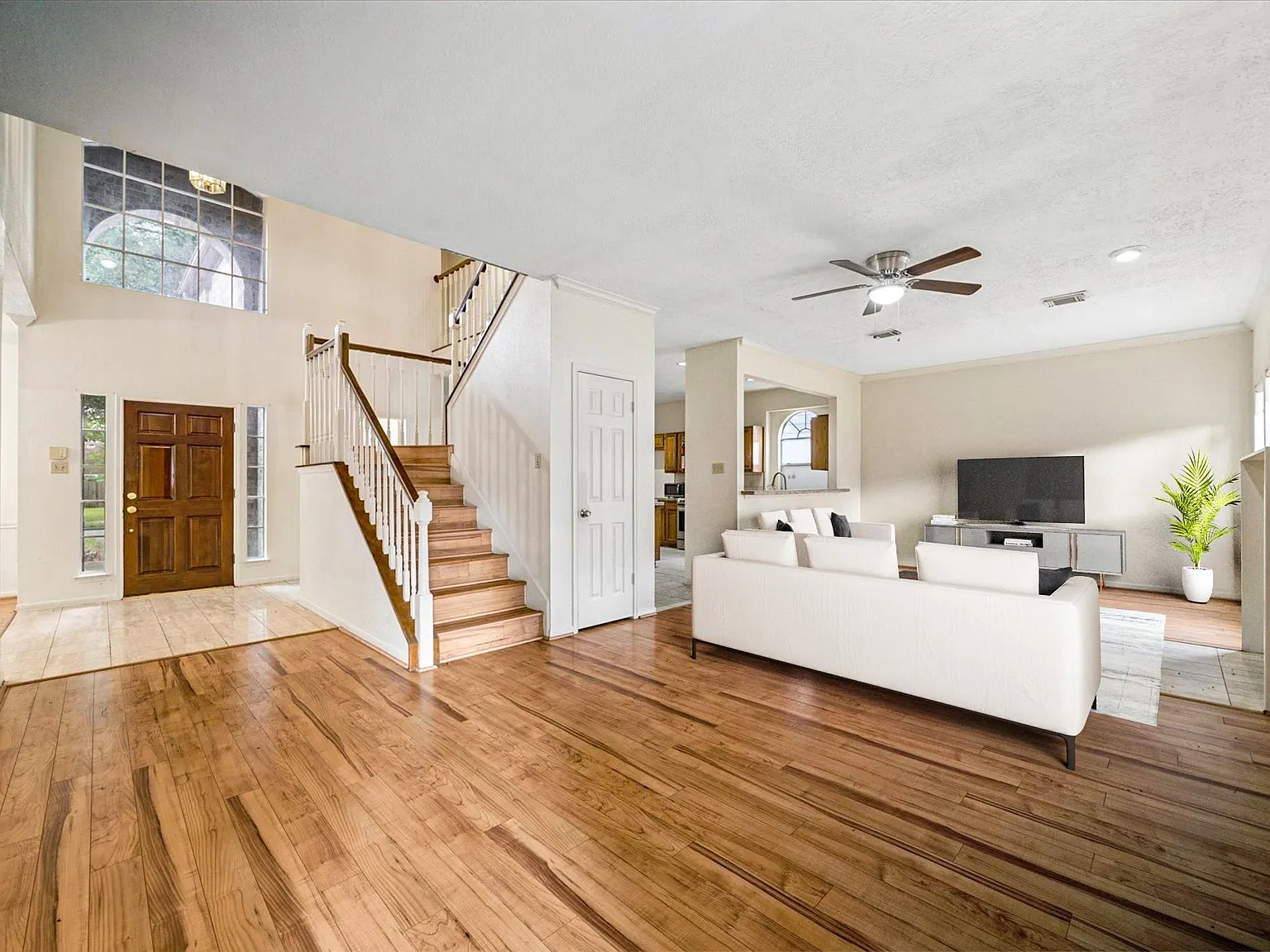 4 bed, 4.5 bath, 3204 sqft, $2,750 — Photo 3