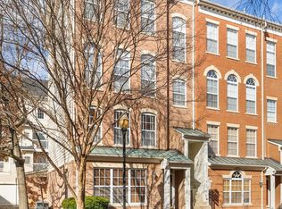 203 Martin Ln, Alexandria, VA 22304