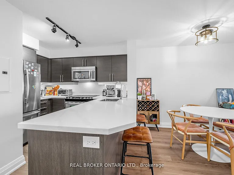 125 Western Battery Rd #1209 — Photo 7