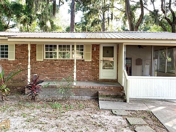 2nd image of 128 Helmich Dr