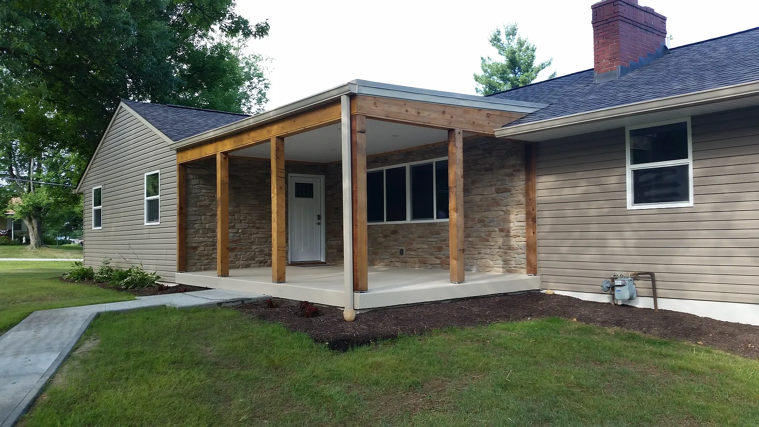 10133 Breezy Ln photo 1