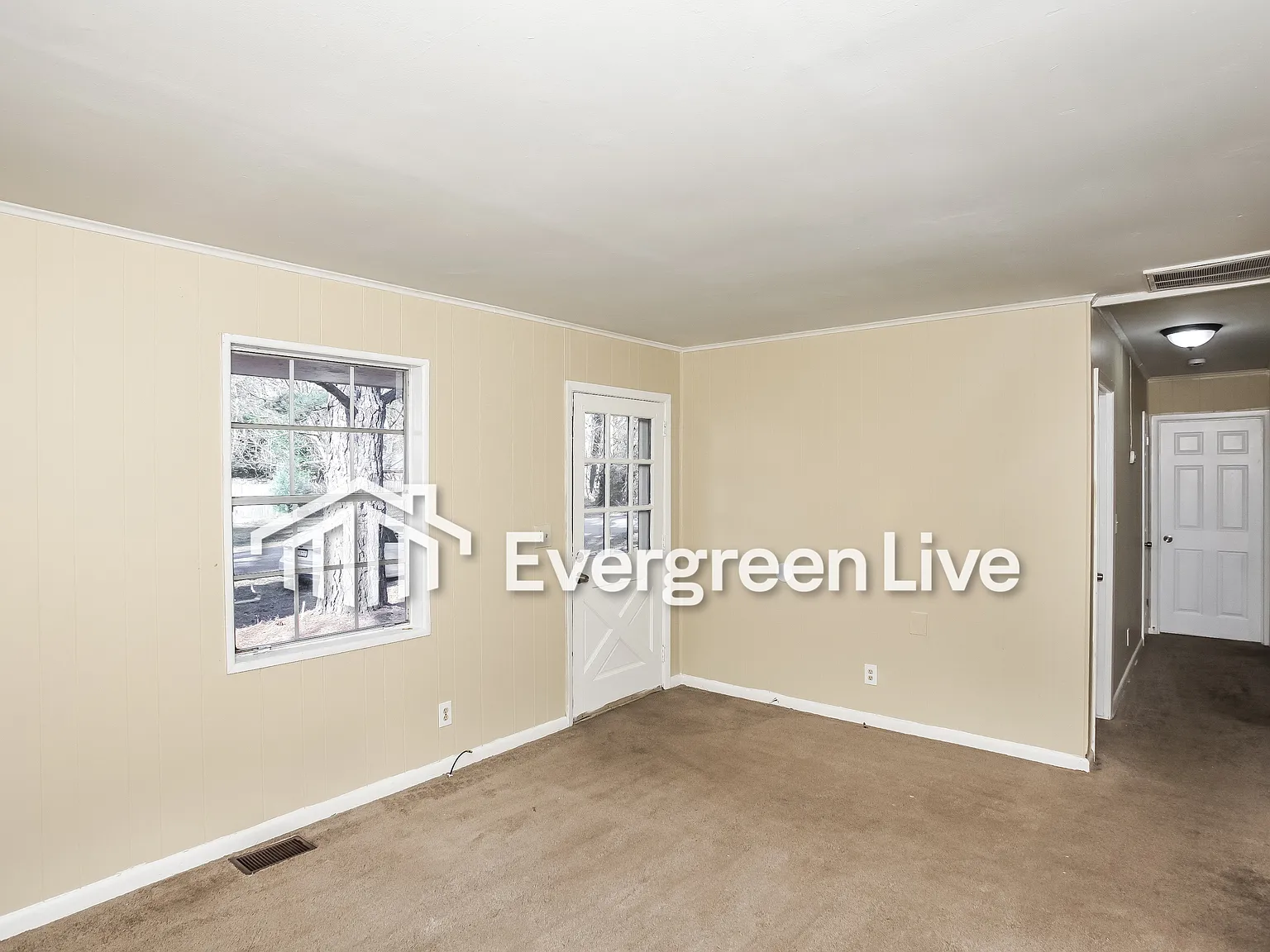 3 bed, 1.0 bath, 1000 sqft, $1,245 — Photo 2