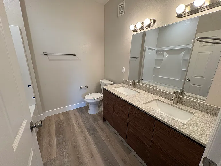 4424 S Texas Ave #104 — Photo 13