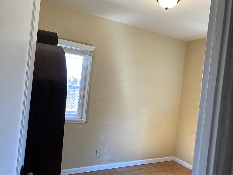 978 Harcourt Ave — Photo 24