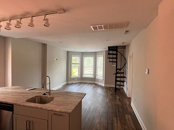 2nd image of 737-739 Dennison Ave #B