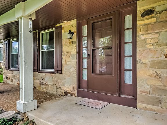 4th image of 1123 Monroe Dr