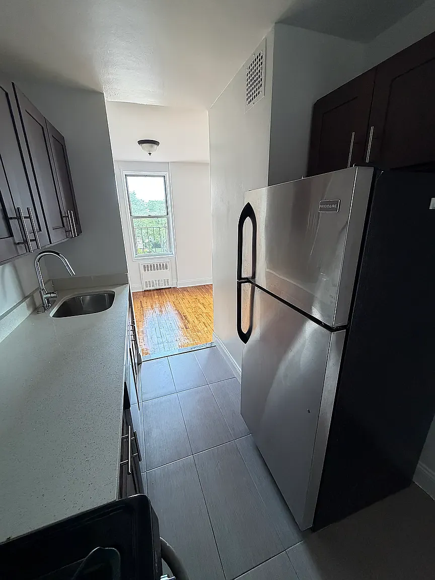 111-14 76th Avenue — Photo 3