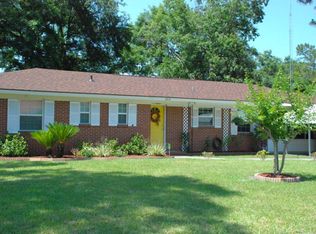 2611 Canary Dr, Brunswick, GA 31520