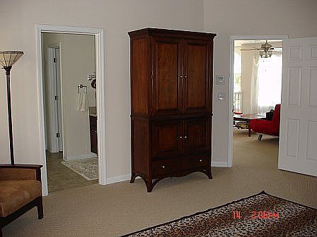 Large Master w/sitting room