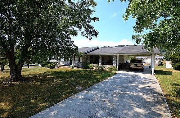 1st image of 2119 Brown Dr